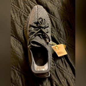 Adidas Yeezy Boost 350 V2 ONYX. Brand new in box. Never worn. Size 7.